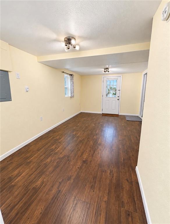 215 W 8th St, Maryville, MO 64468