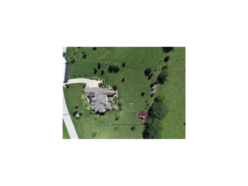 18164 Goddard St, Overland Park, KS 66013