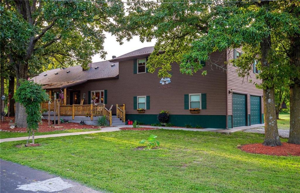 32693 Schlobohm Rd, Smithton, MO 65350