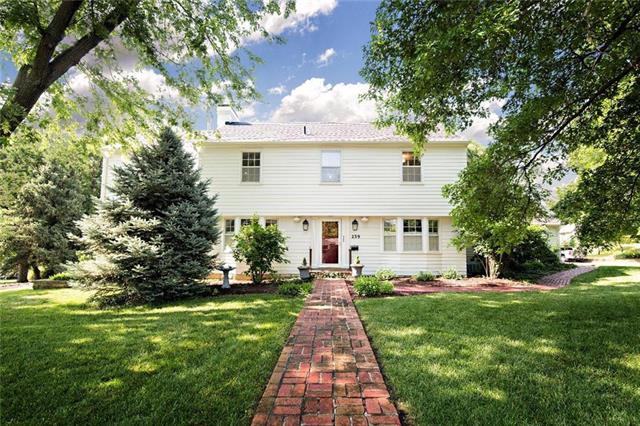 239 W Ash St, Junction City, KS 66441