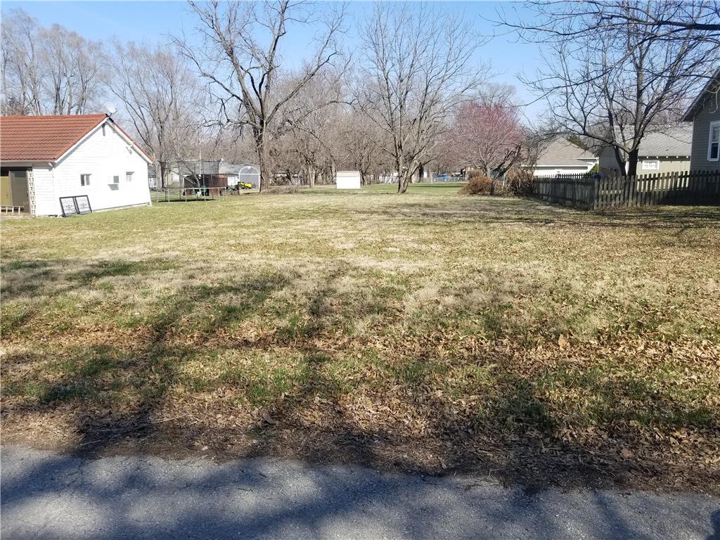 5th Ave, Greenwood, MO 64034
