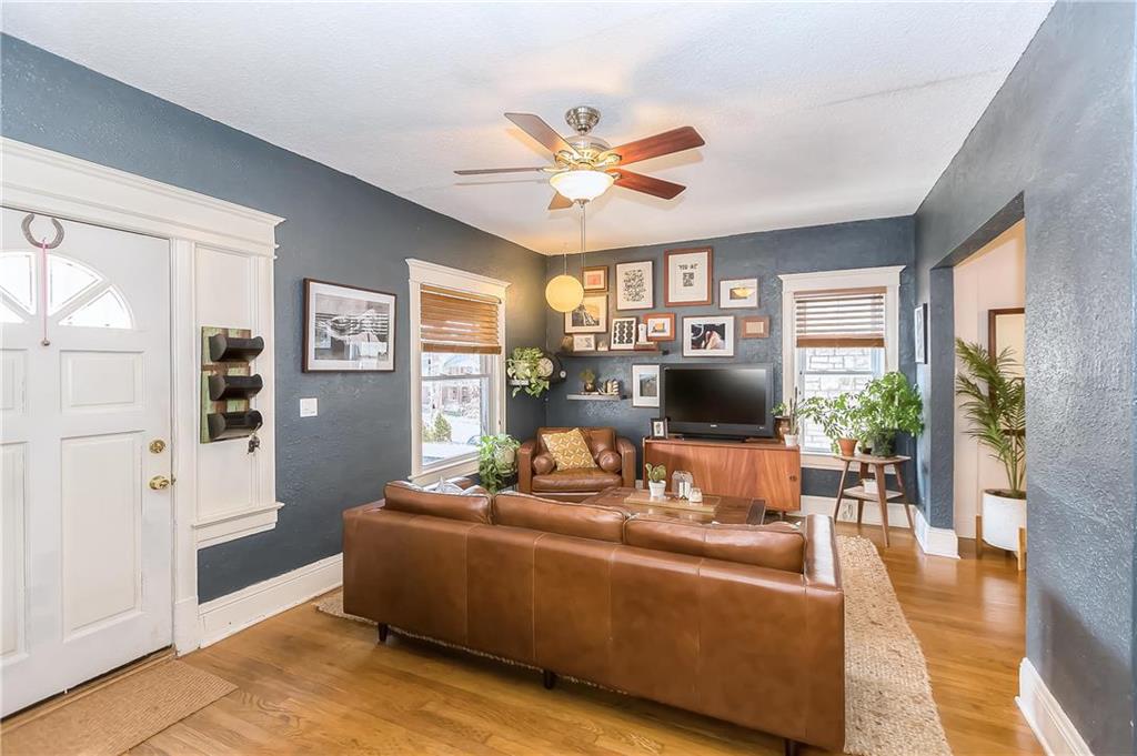 140 Kensington Ave, Kansas City, MO 64123