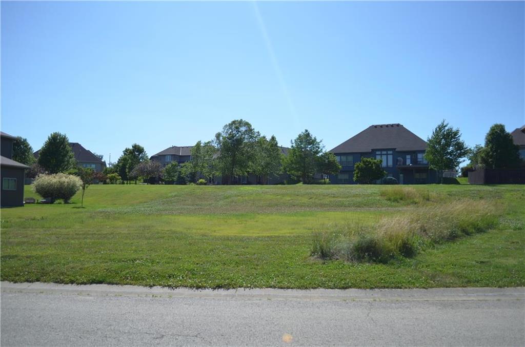 7850 N Kirkwood Ave, Kansas City, MO 64151