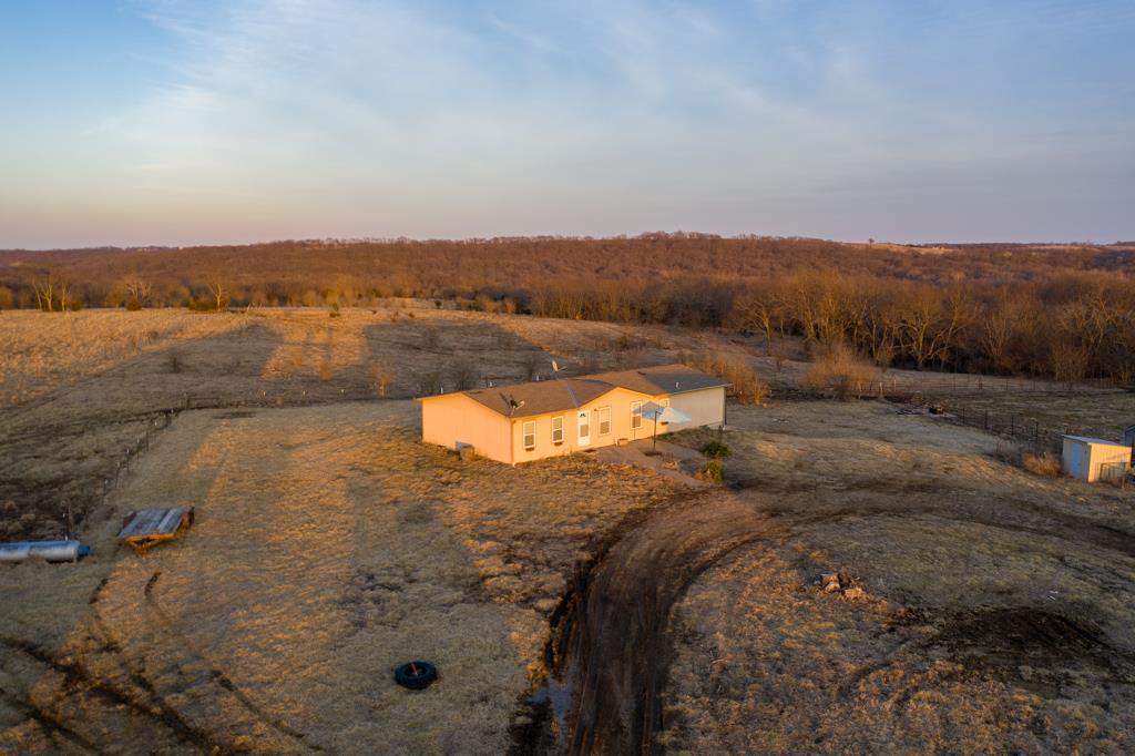 836 E 300 Rd, Overbrook, KS 66524