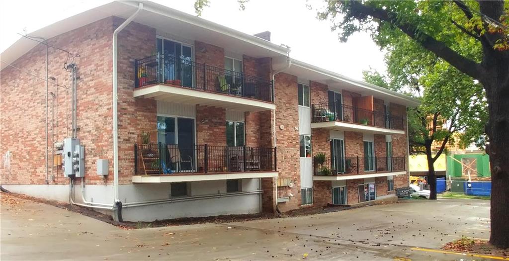 4424 Pennsylvania Ave, Kansas City, MO 64111