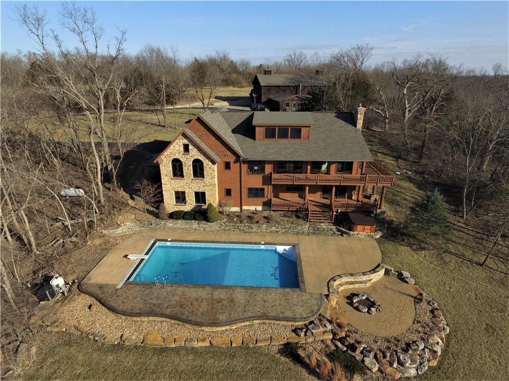 14900 161st St, Bonner Springs, KS 66012