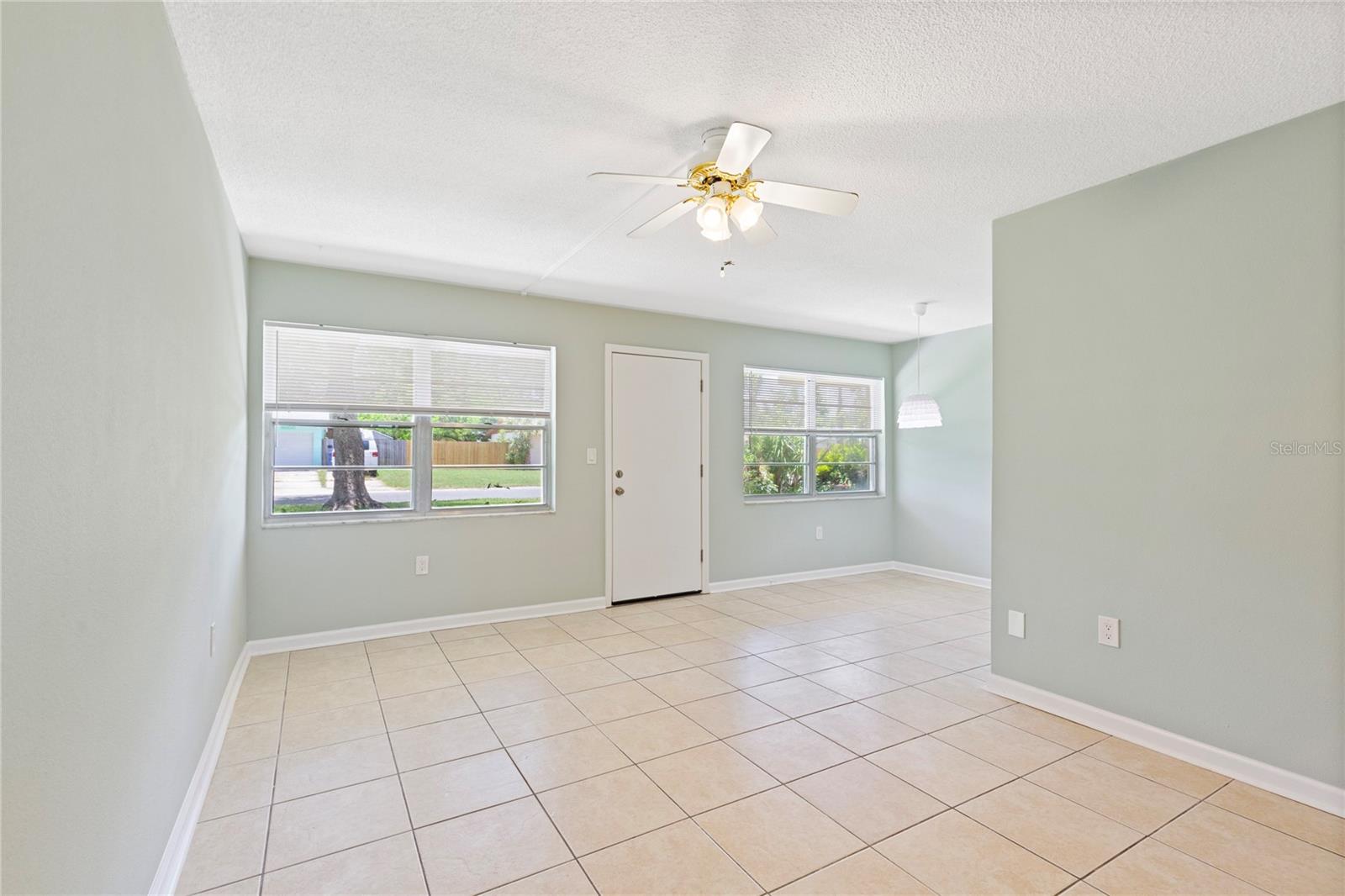 1051 79th Ave N #103, St Petersburg, FL 33702