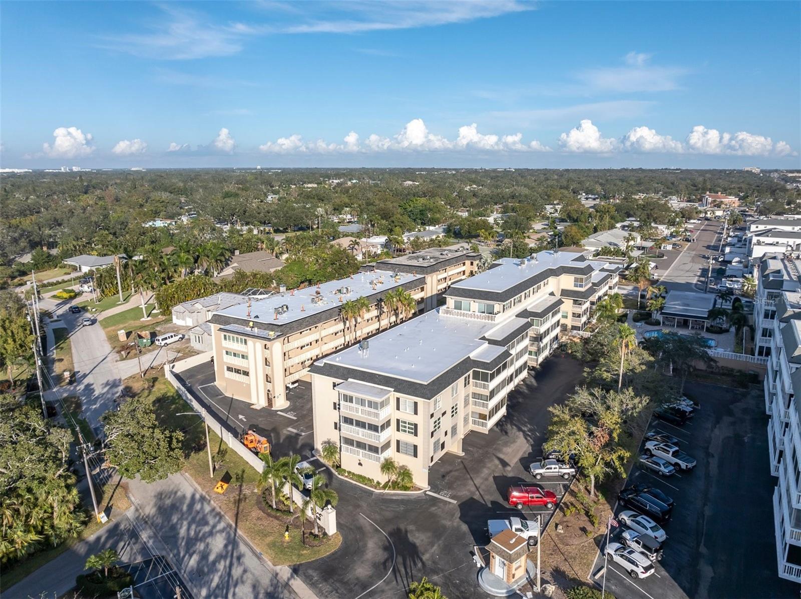 155 Bluff View Dr #103, Belleair Bluffs, FL 33770