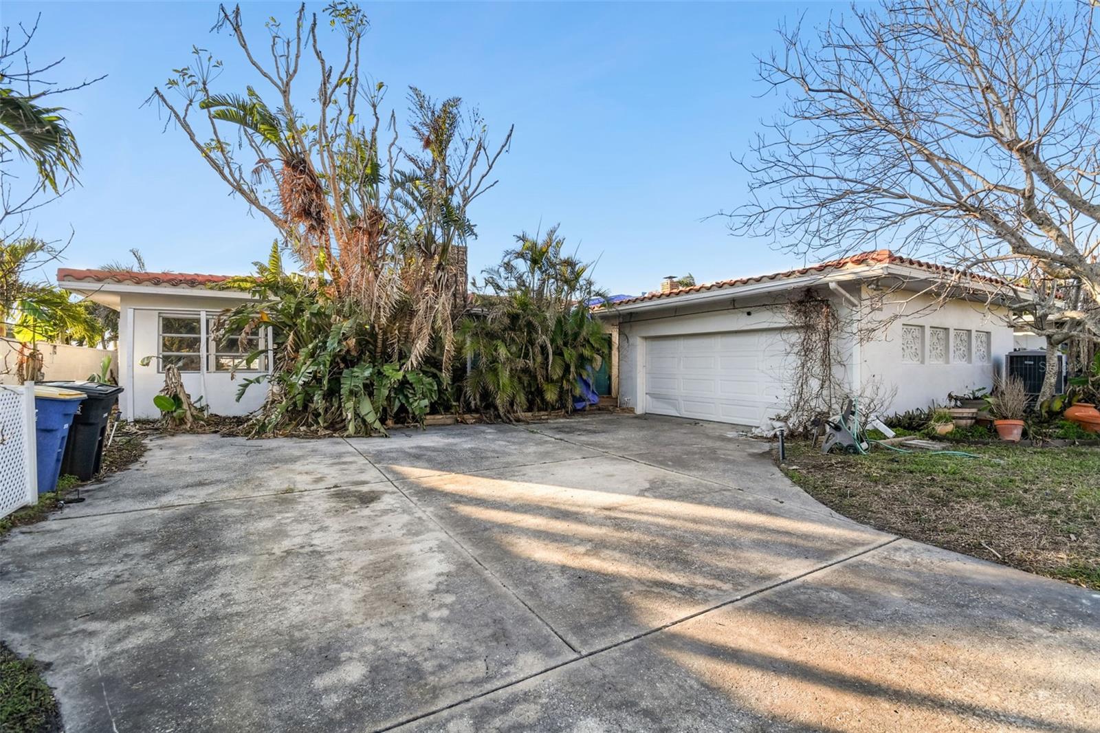 1836 Venetian Point Dr, Clearwater, FL 33755