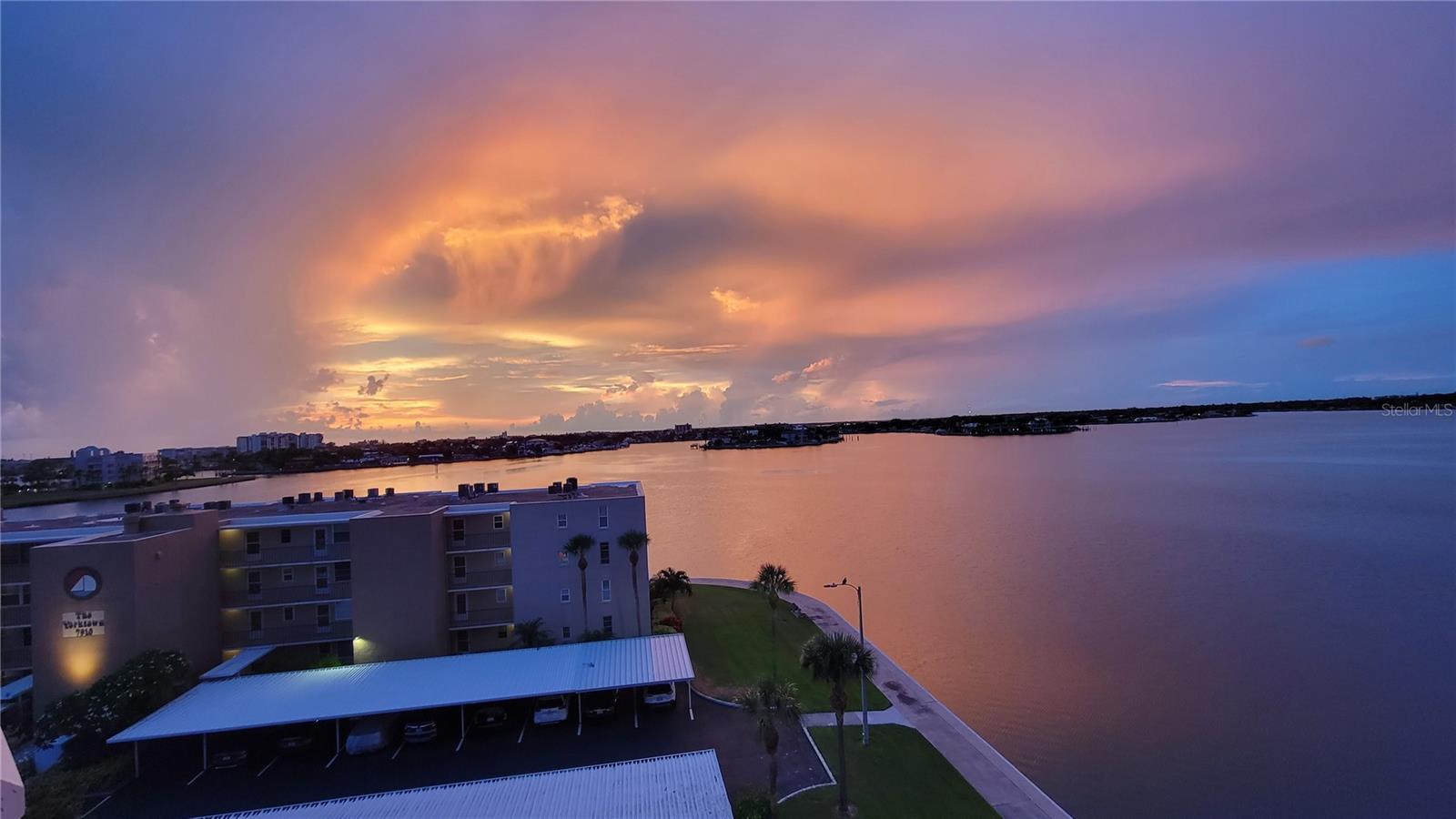 7700 Sun Island Dr S #608, South Pasadena, FL 33707