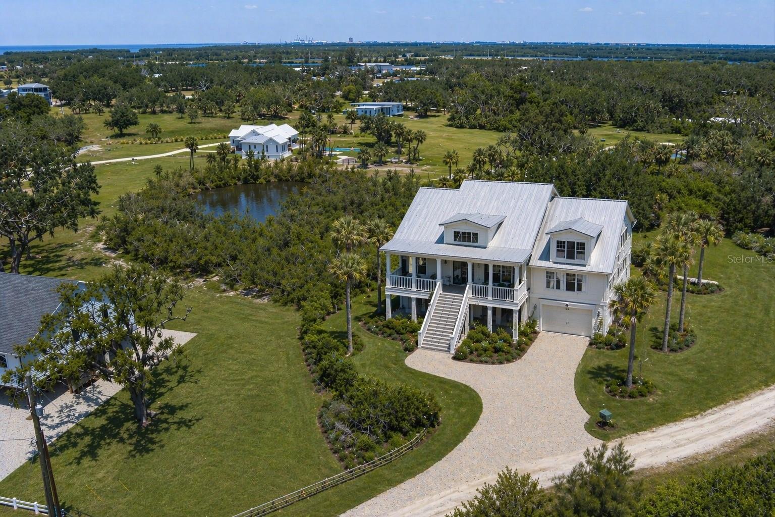818 Bayou Point Ct, Terra Ceia, FL 34250