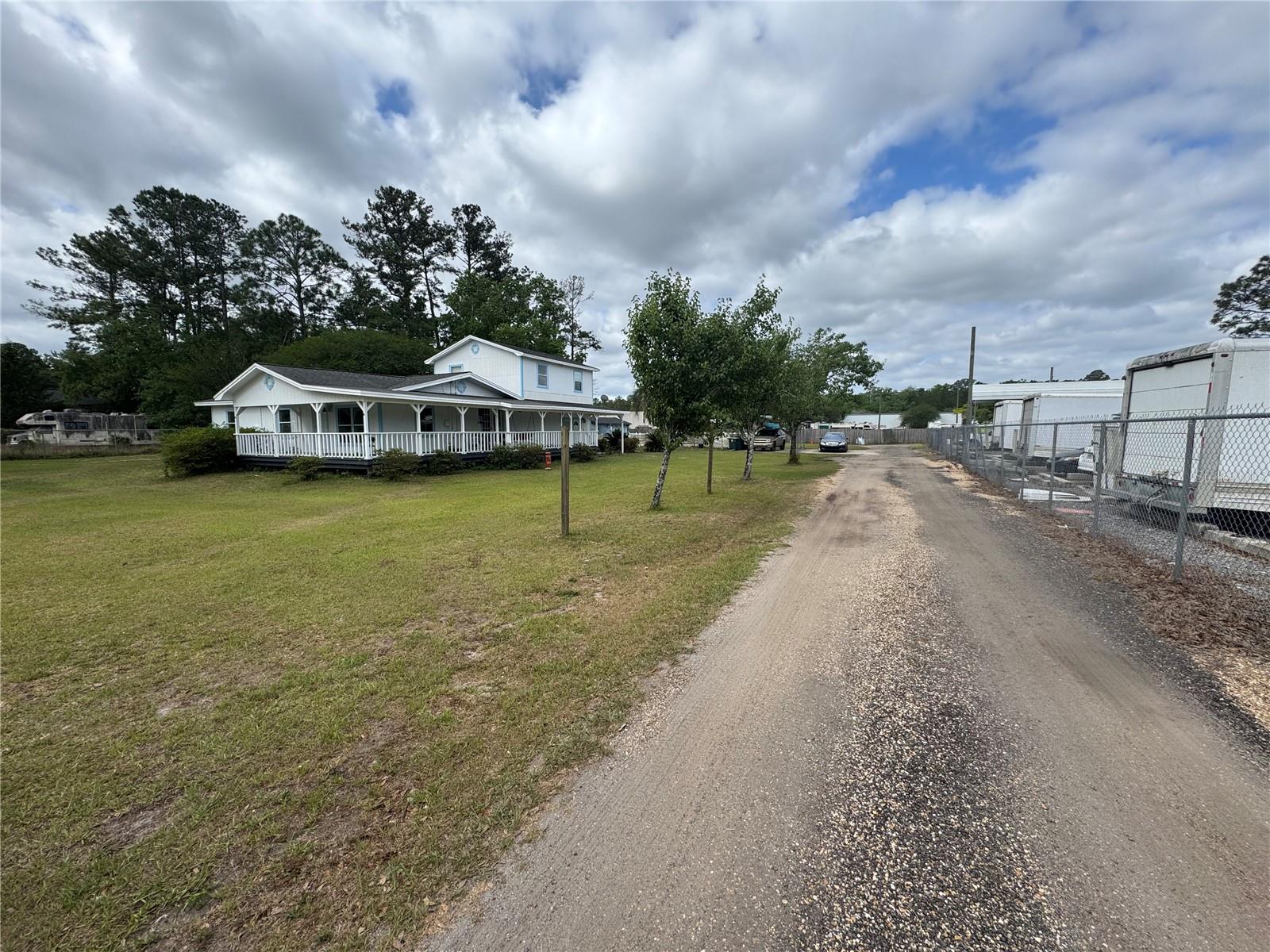55155517 Shad Rd, Jacksonville, FL 32257
