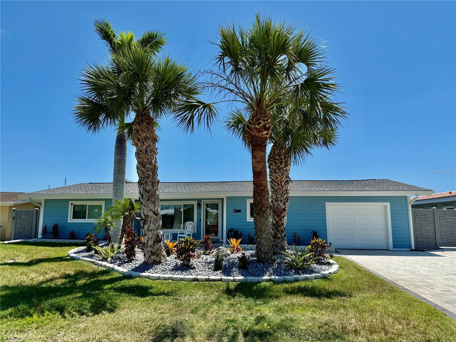 12300 4th St E, Treasure Island, FL 33706