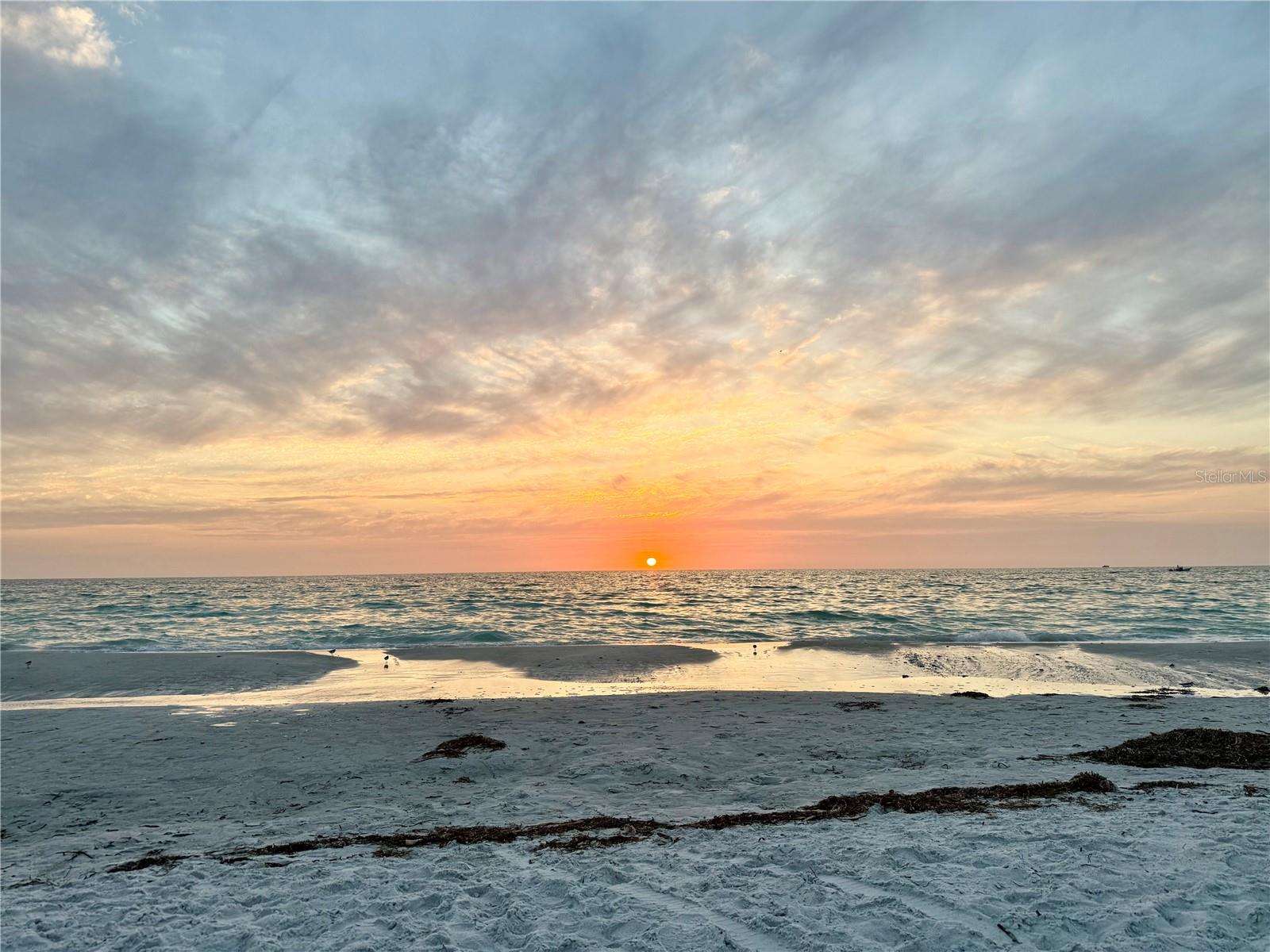 12300 4th St E, Treasure Island, FL 33706