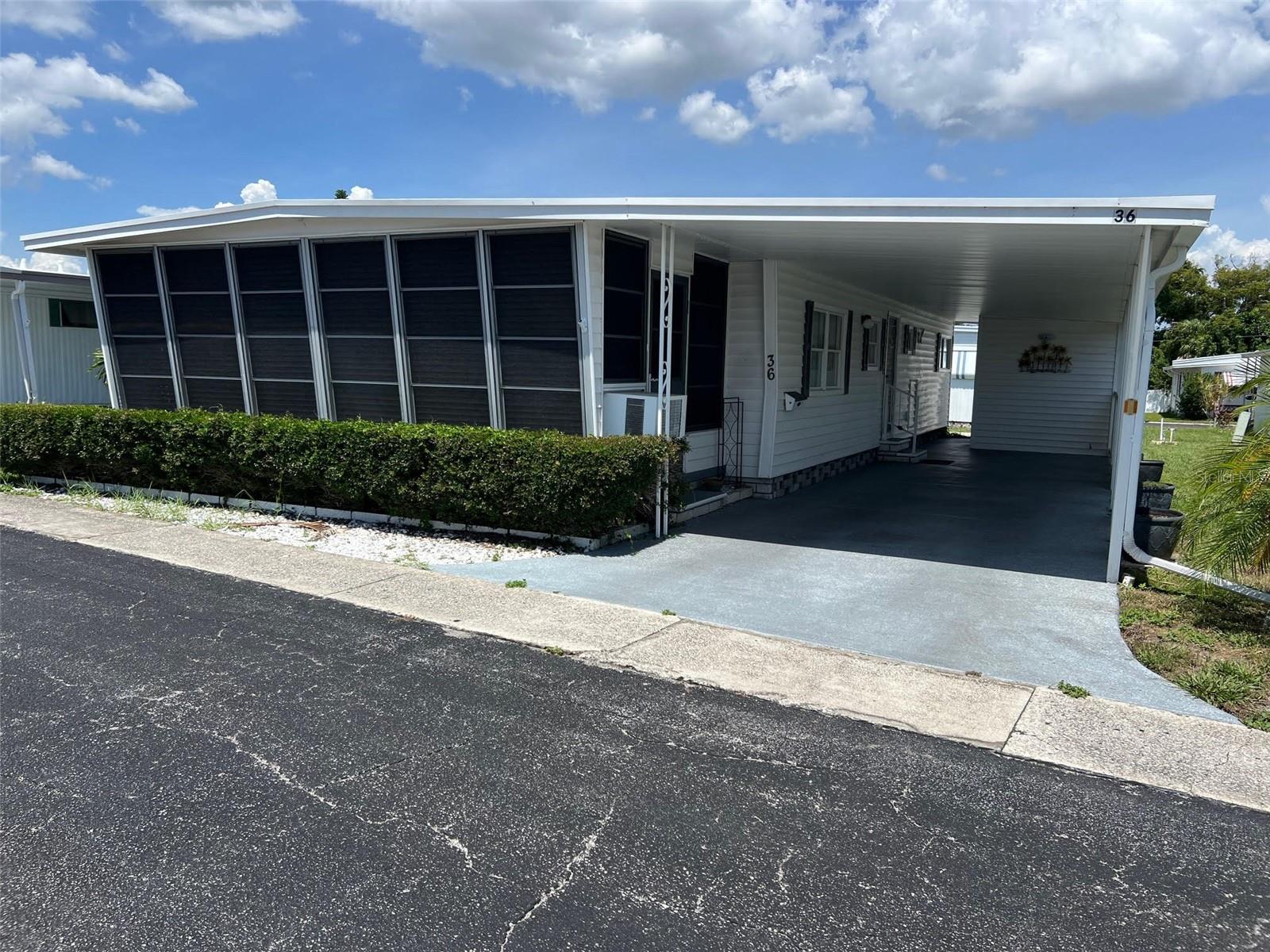 36 Thatch Palm St E, Largo, FL 33770
