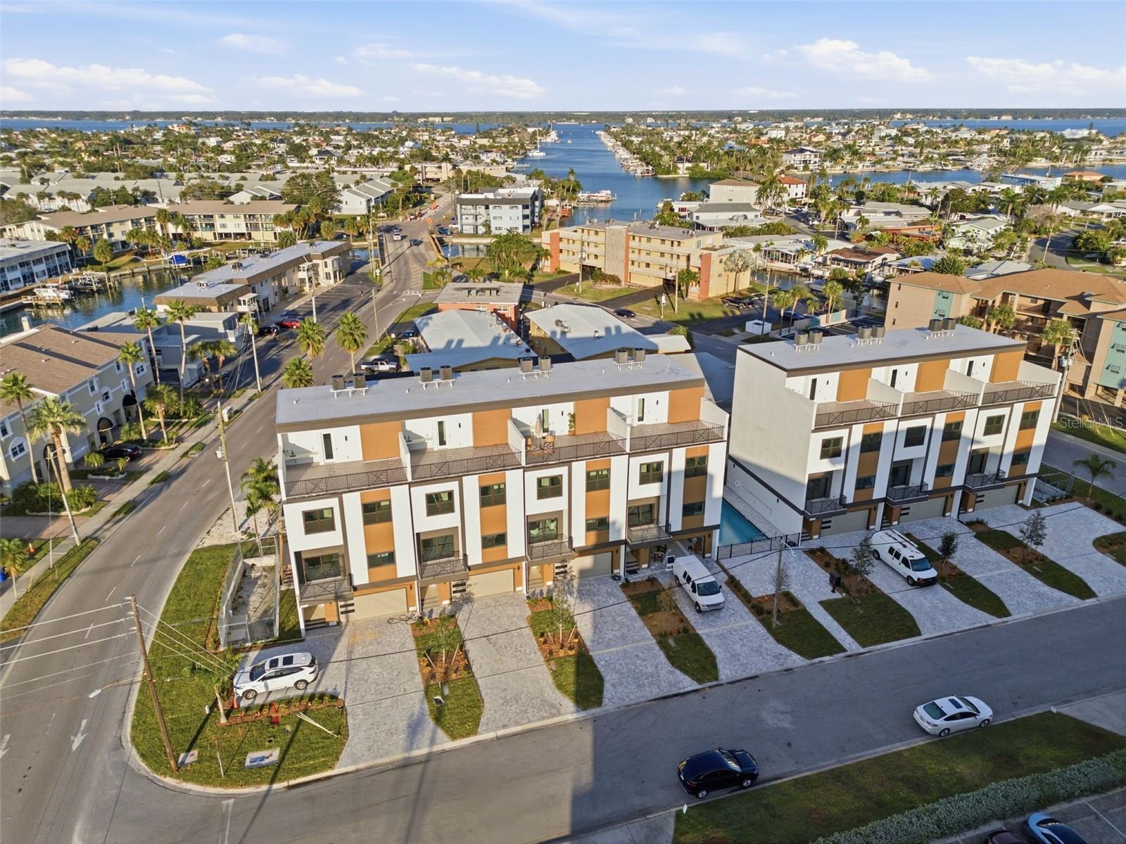 11605 1st St E #A2, Treasure Island, FL 33706