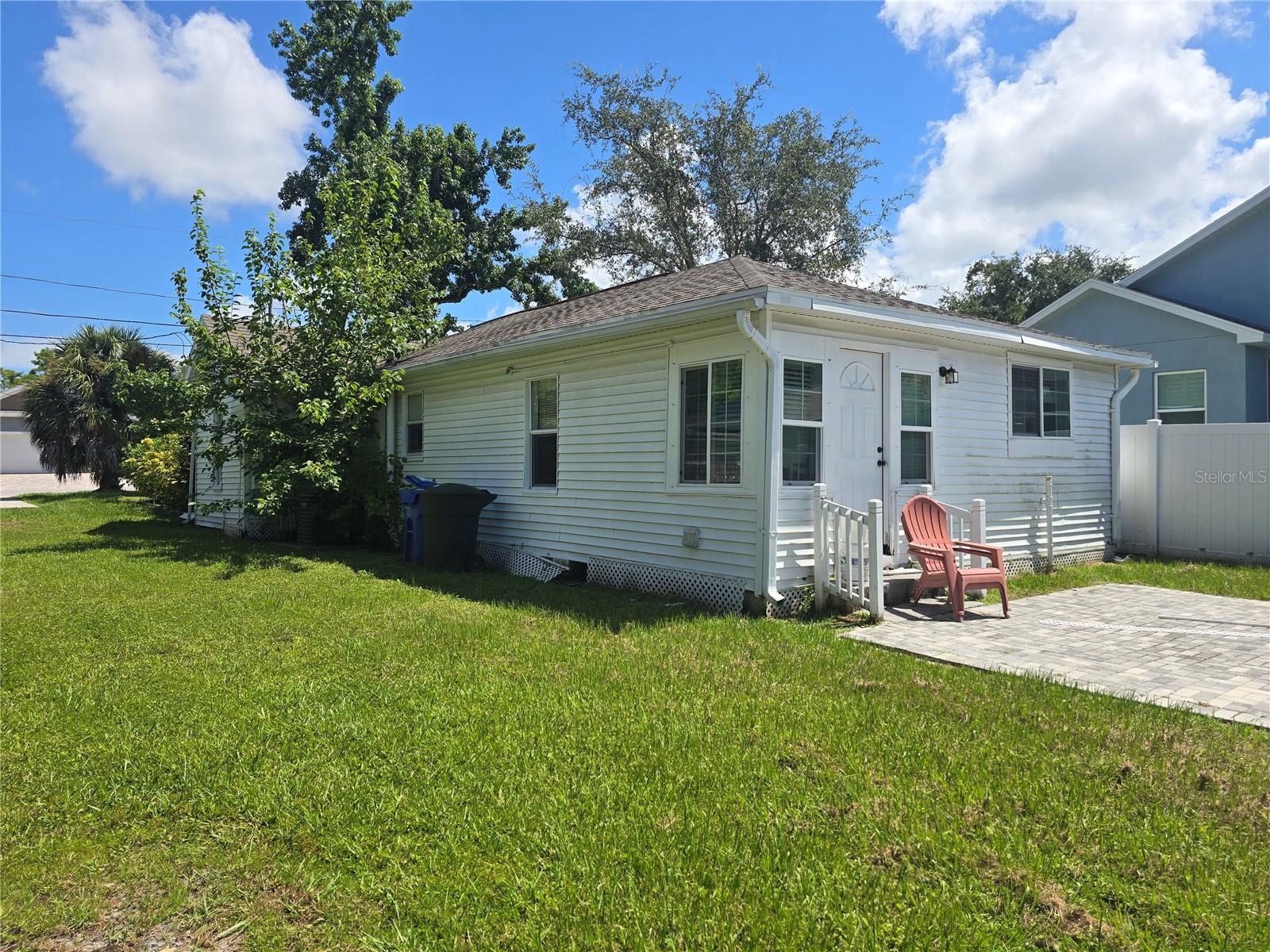 1327 Georgia Ave, Dunedin, FL 34698
