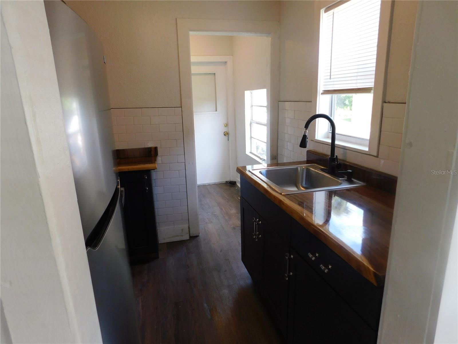 1009 17th St S, St Petersburg, FL 33712
