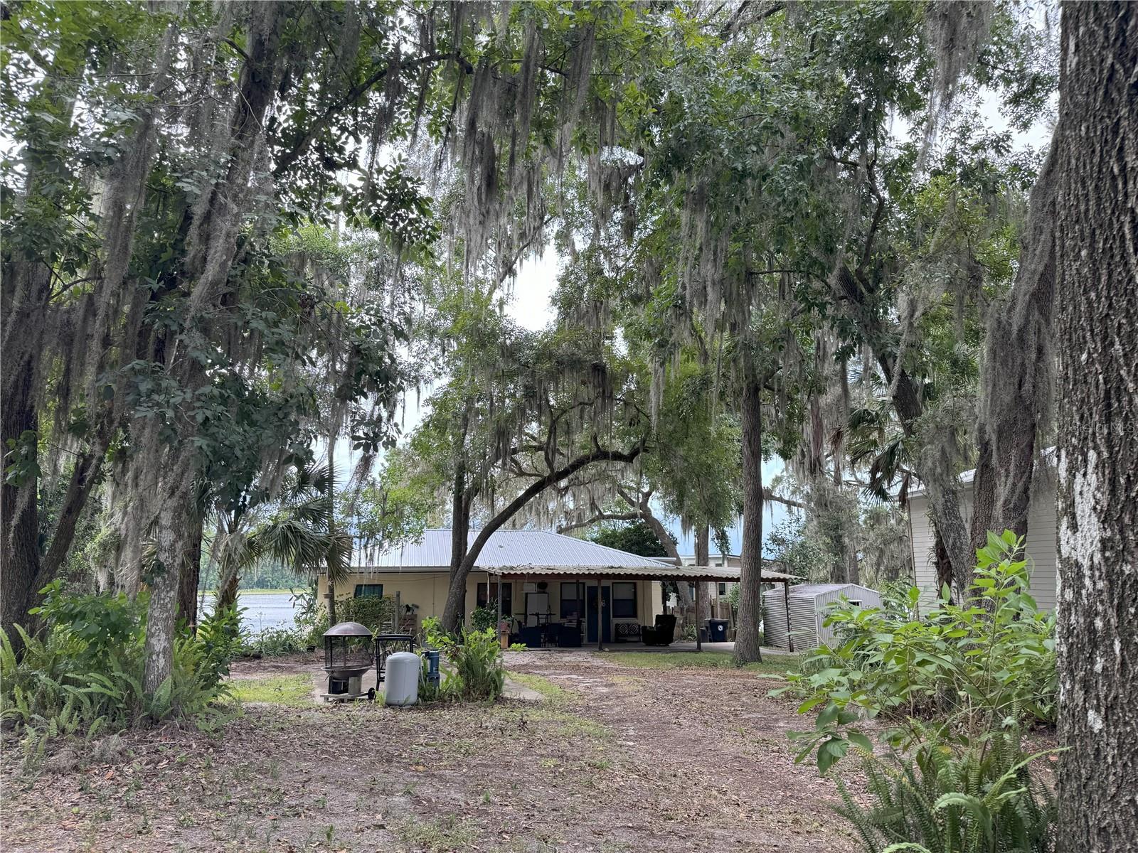 8160 Alderman Rd, Melrose, FL 32666