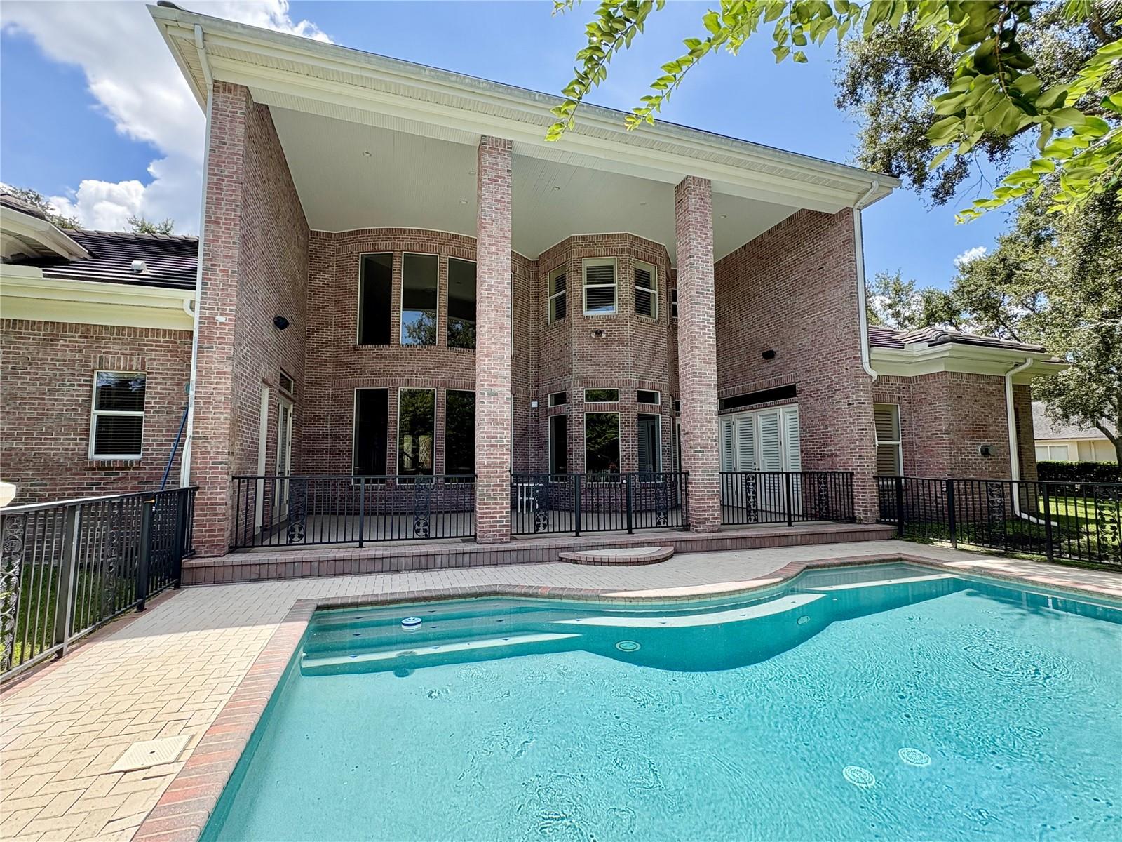 2817 Roehampton Close, Tarpon Springs, FL 34688