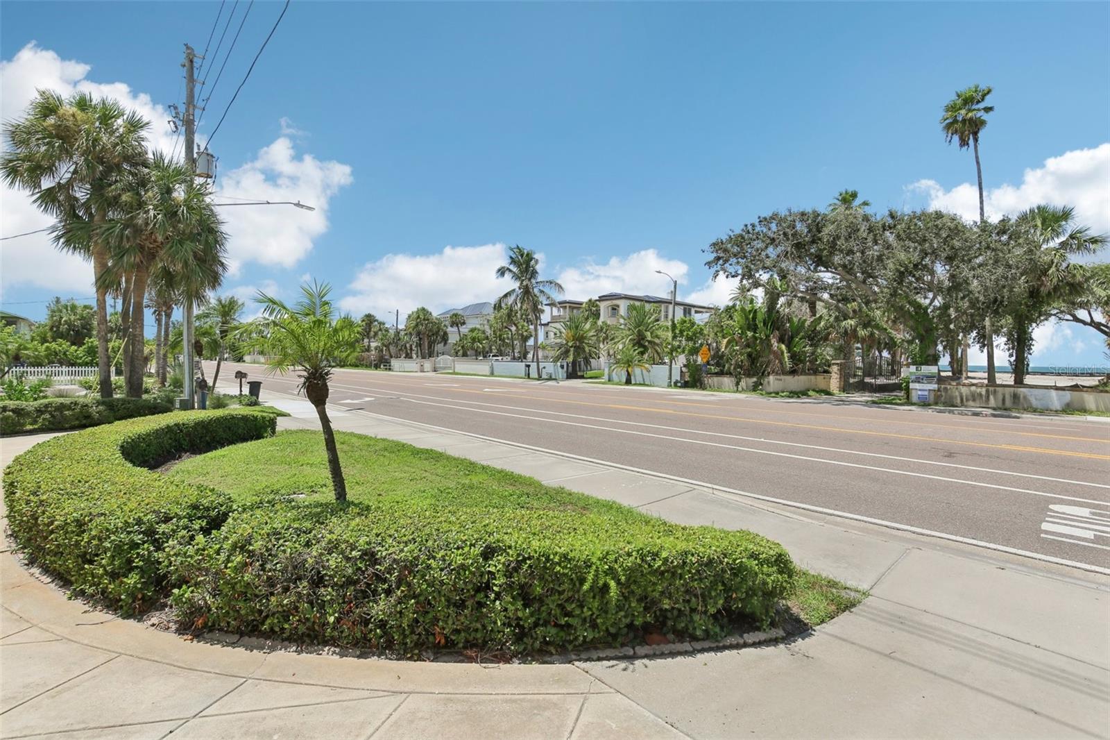 941 Gulf Blvd, Belleair Beach, FL 33786
