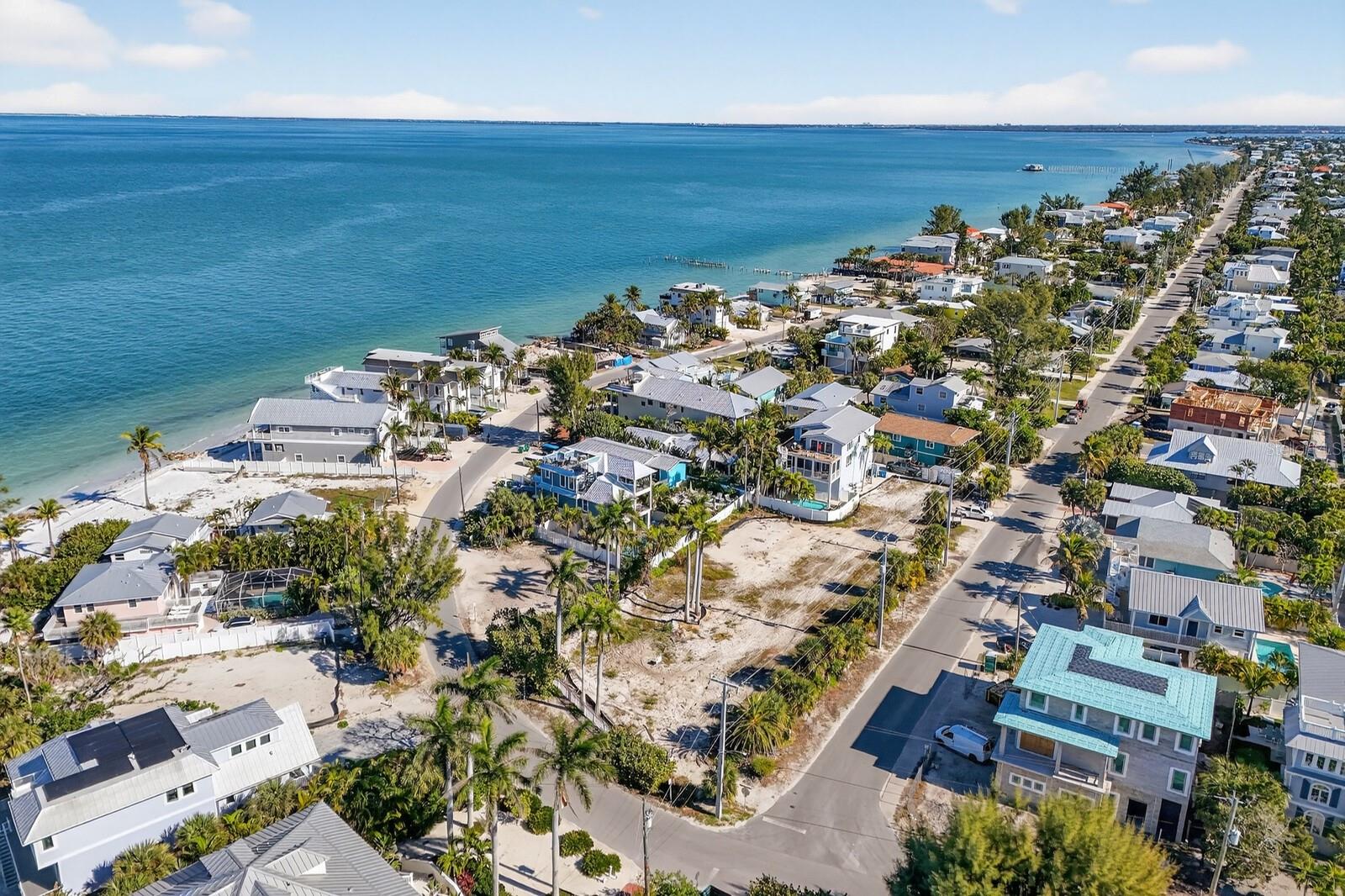 812 N Bay Blvd, Anna Maria, FL 34216
