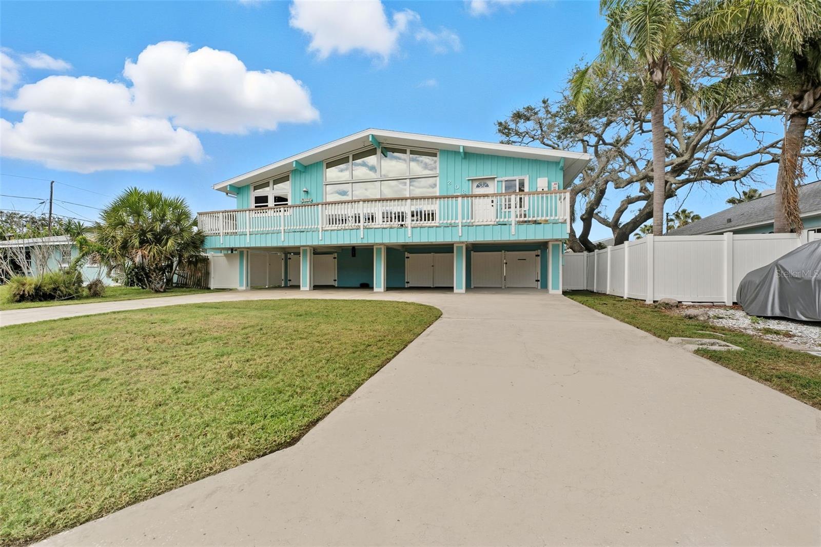 208 Bates Ave, Indian Rocks Beach, FL 33785