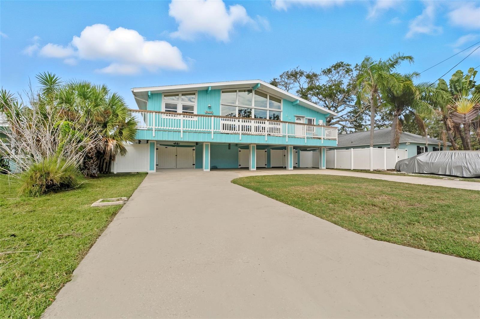 208 Bates Ave, Indian Rocks Beach, FL 33785