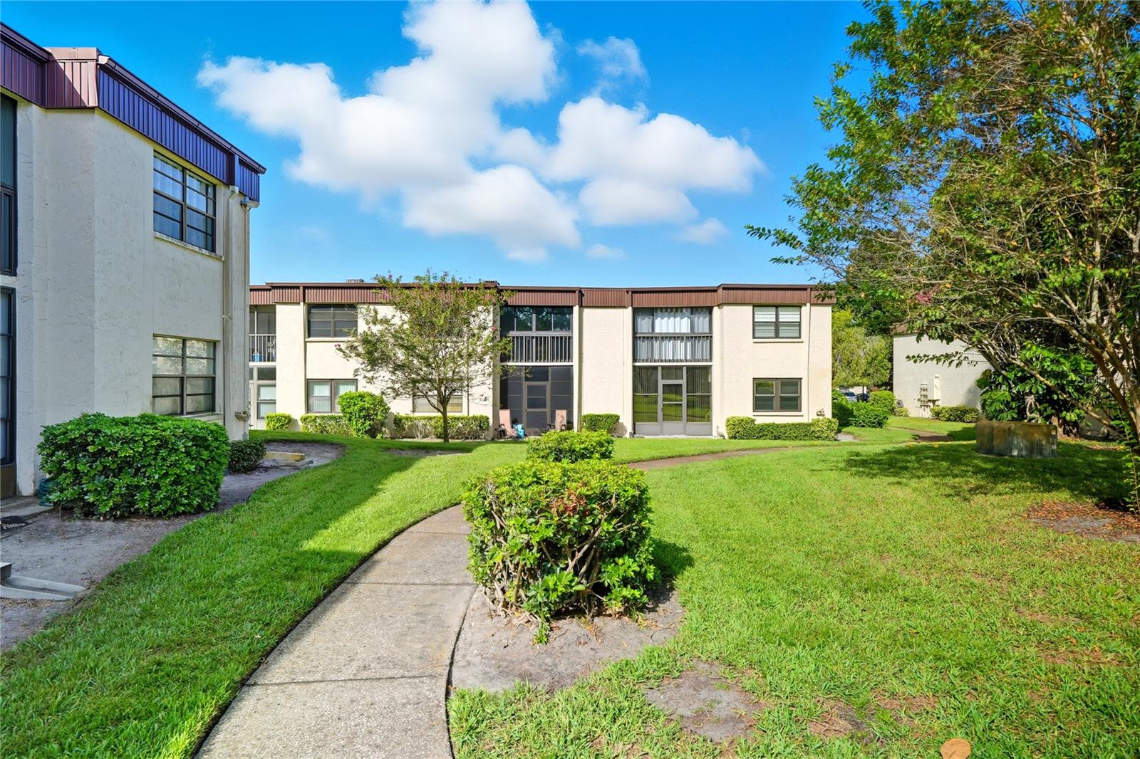 2400 Winding Creek Blvd #9-202, Clearwater, FL 33761