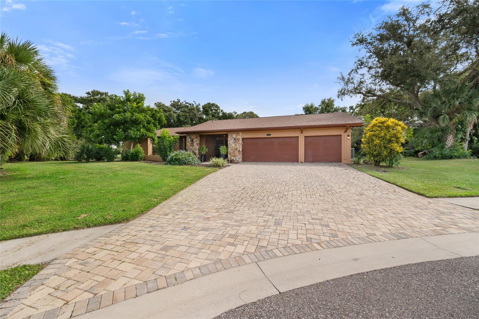 2674 Concorde Ct, Clearwater, FL 33761