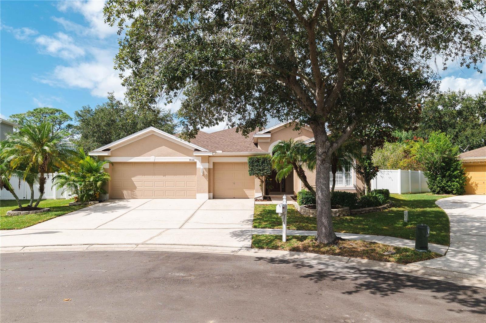 9020 N River Rd, Tampa, FL 33635