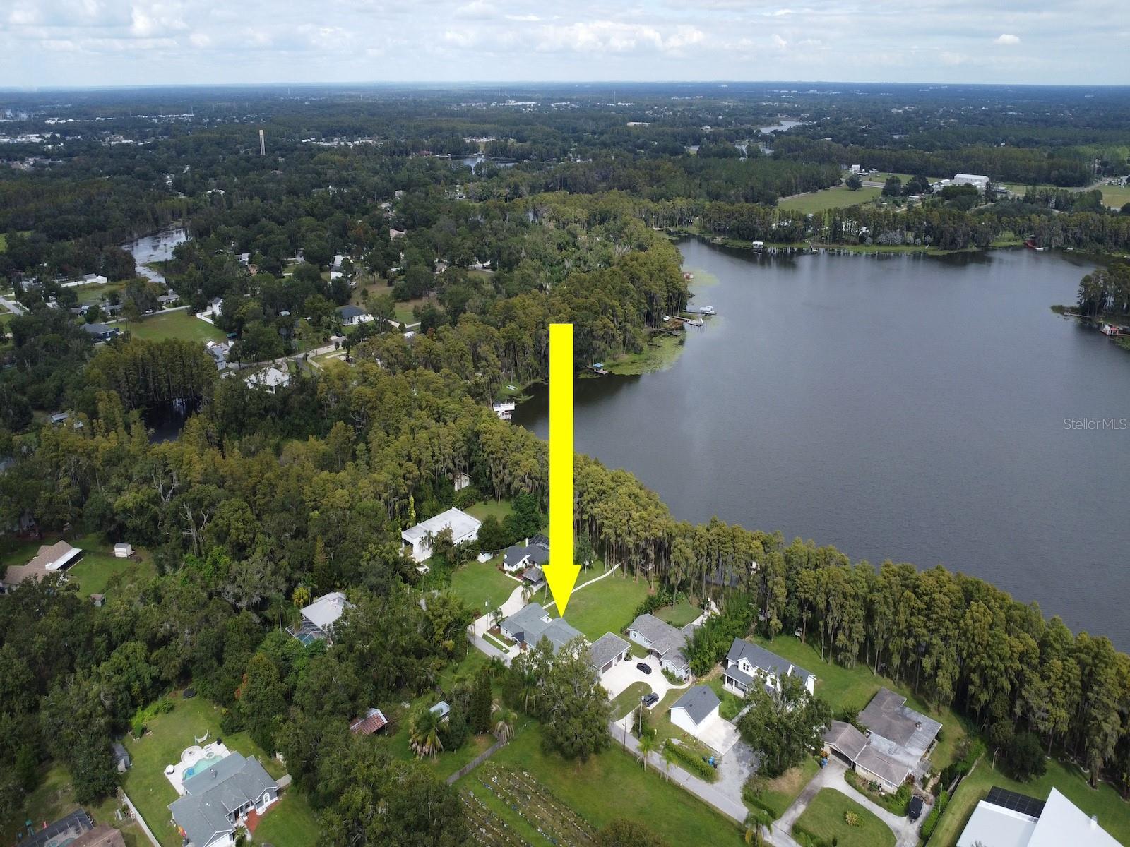 19207 Crooked Ln, Lutz, FL 33548