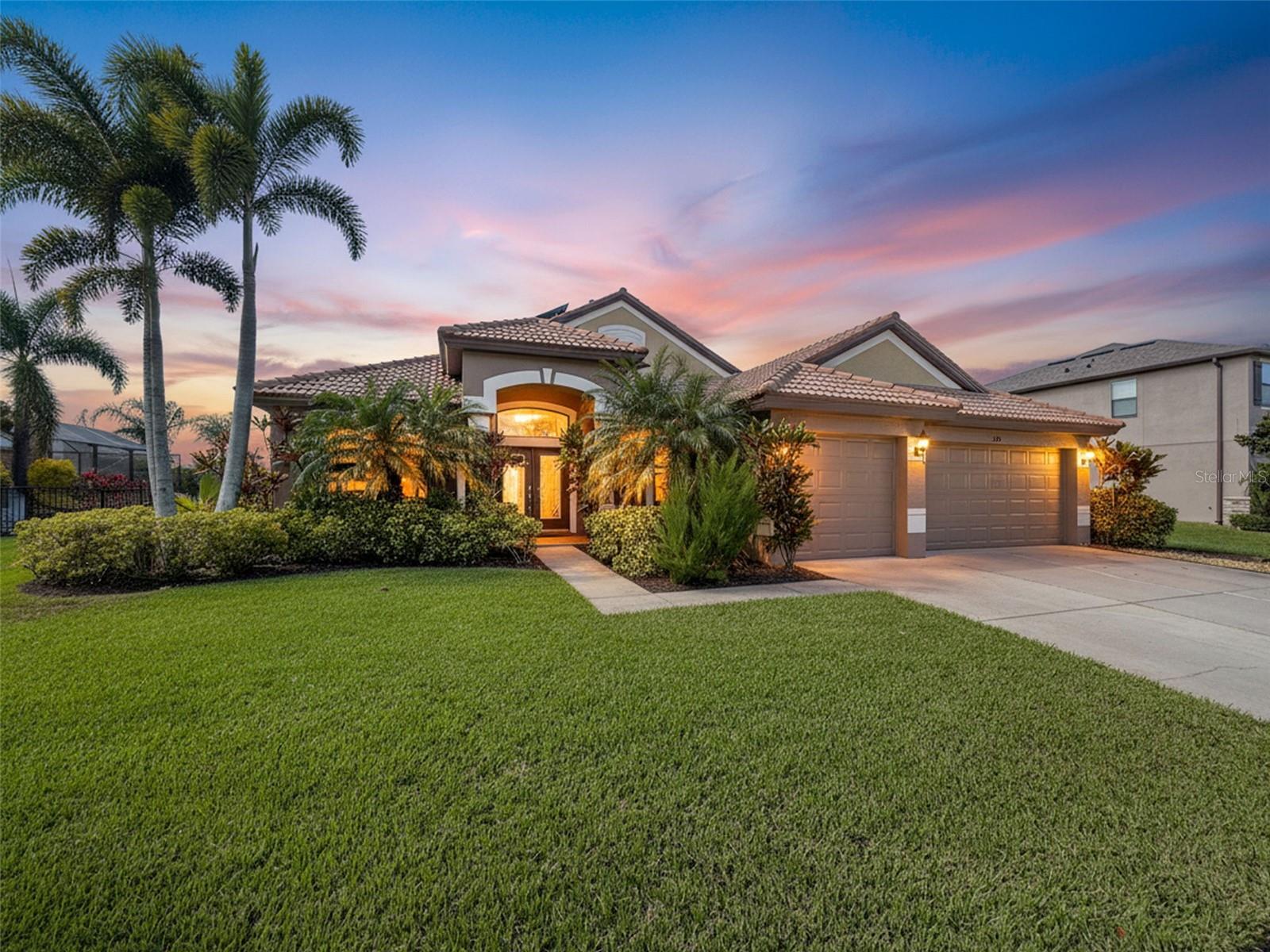 335 Cockle Shell Loop, Apollo Beach, FL 33572
