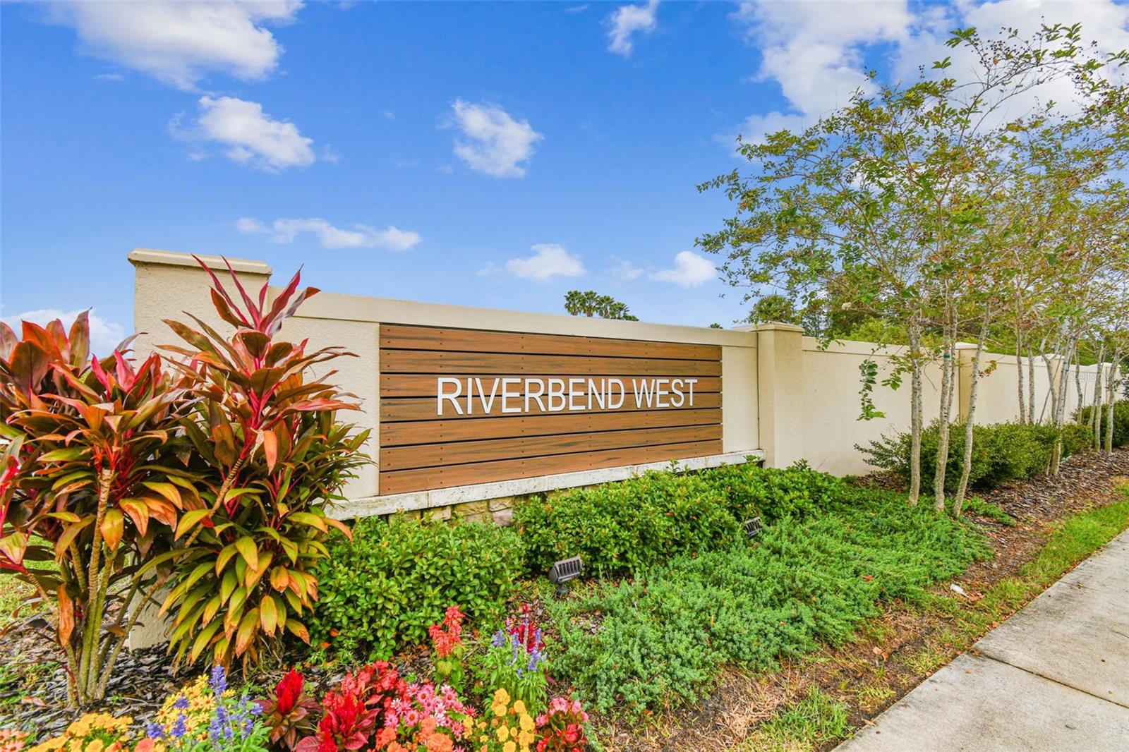 114 Eagle Summit Dr, Ruskin, FL 33570