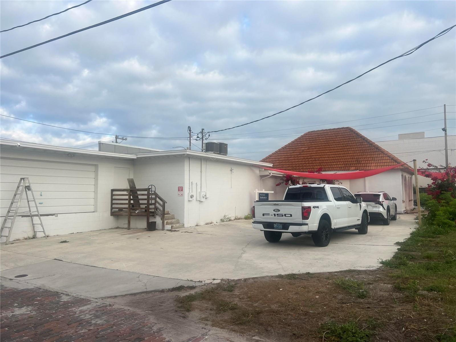 856 2nd Ave N, St Petersburg, FL 33701