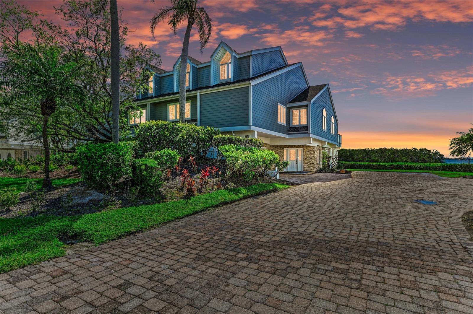 12 Tidy Island Blvd, Bradenton, FL 34210