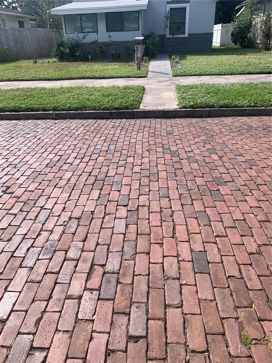 4520 Burlington Ave N, St Petersburg, FL 33713