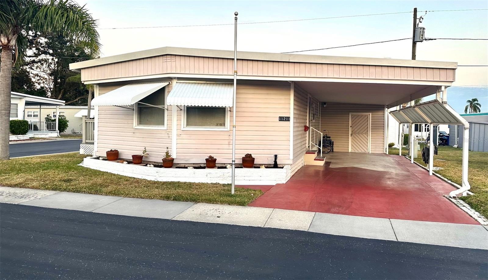 11211 101st St #93, Largo, FL 33773