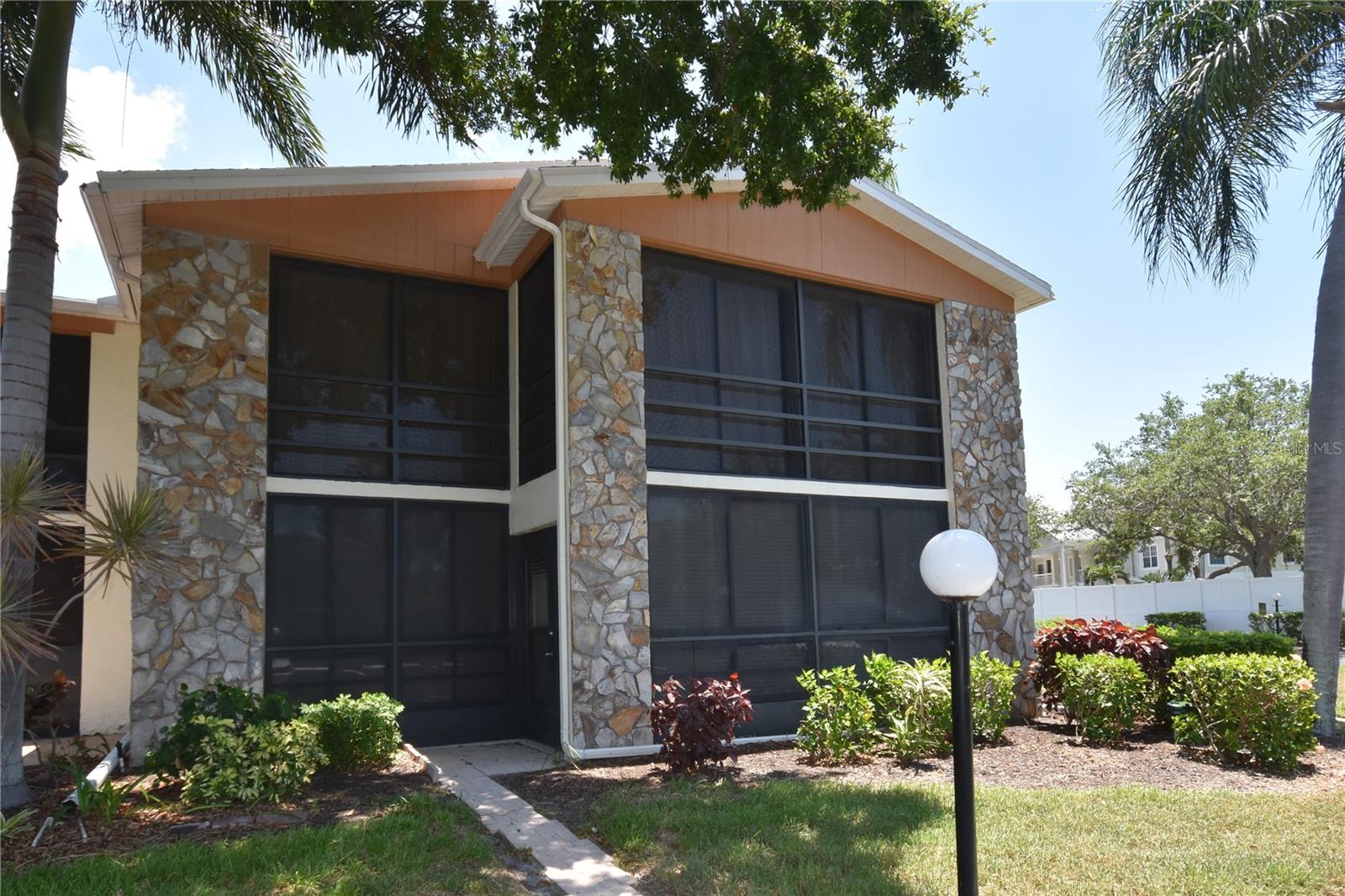 5400 34th St W #D6, Bradenton, FL 34210