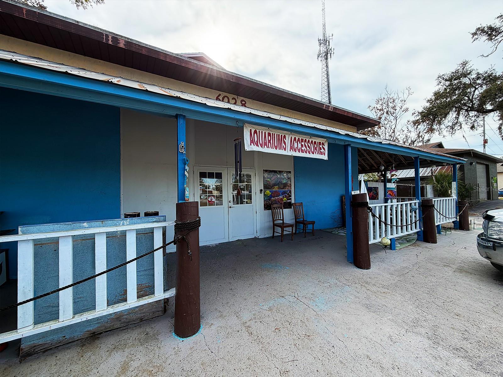 6028 Pine Hill Rd, Port Richey, FL 34668