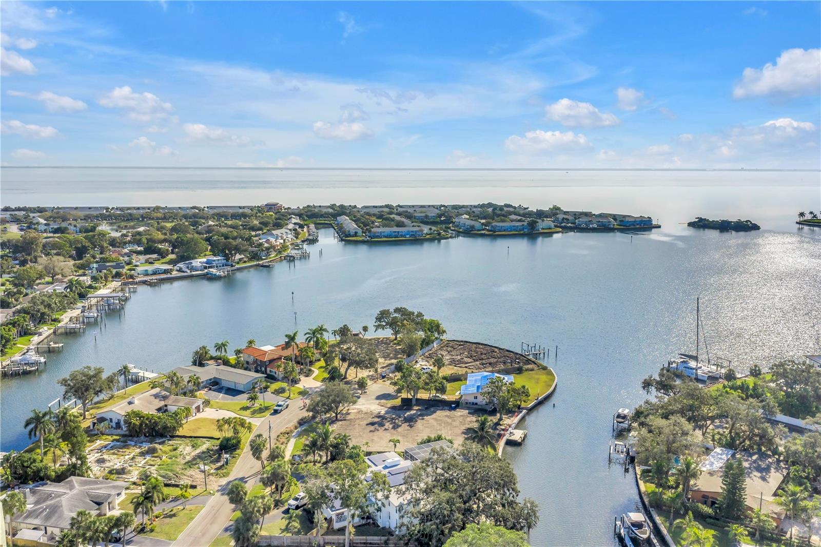4811 Paradise Way S, St Petersburg, FL 33705