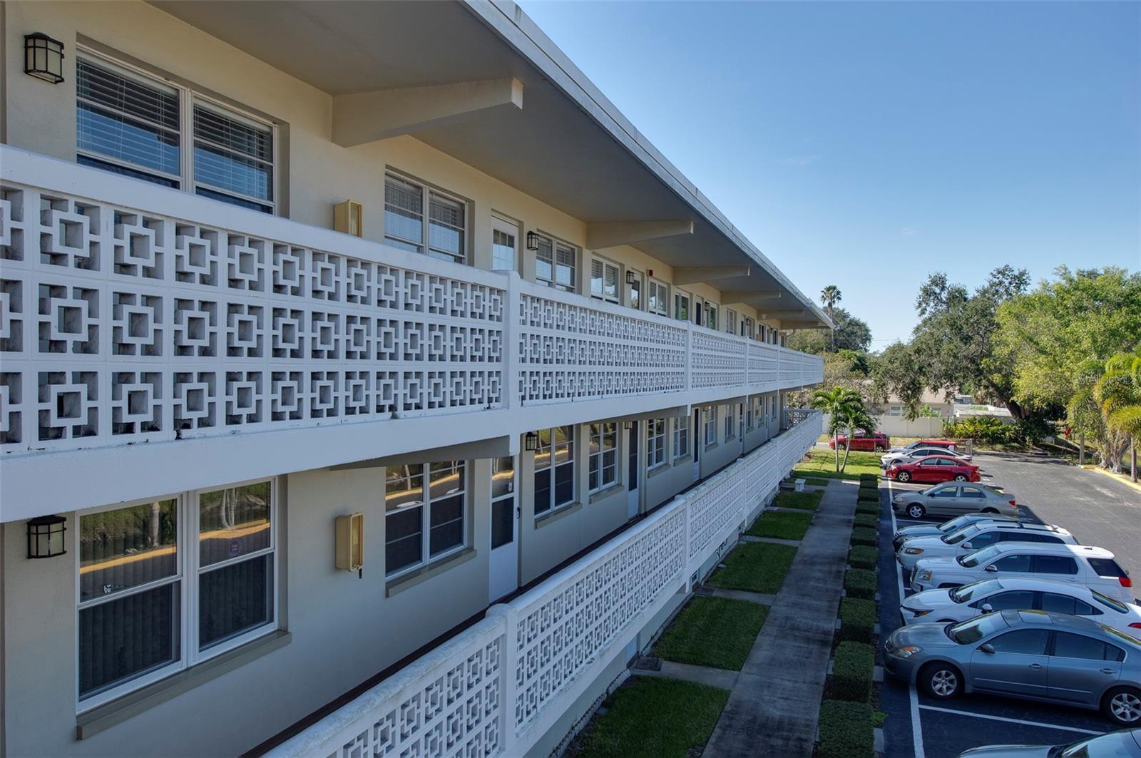 8101 11th St N #319, St Petersburg, FL 33702