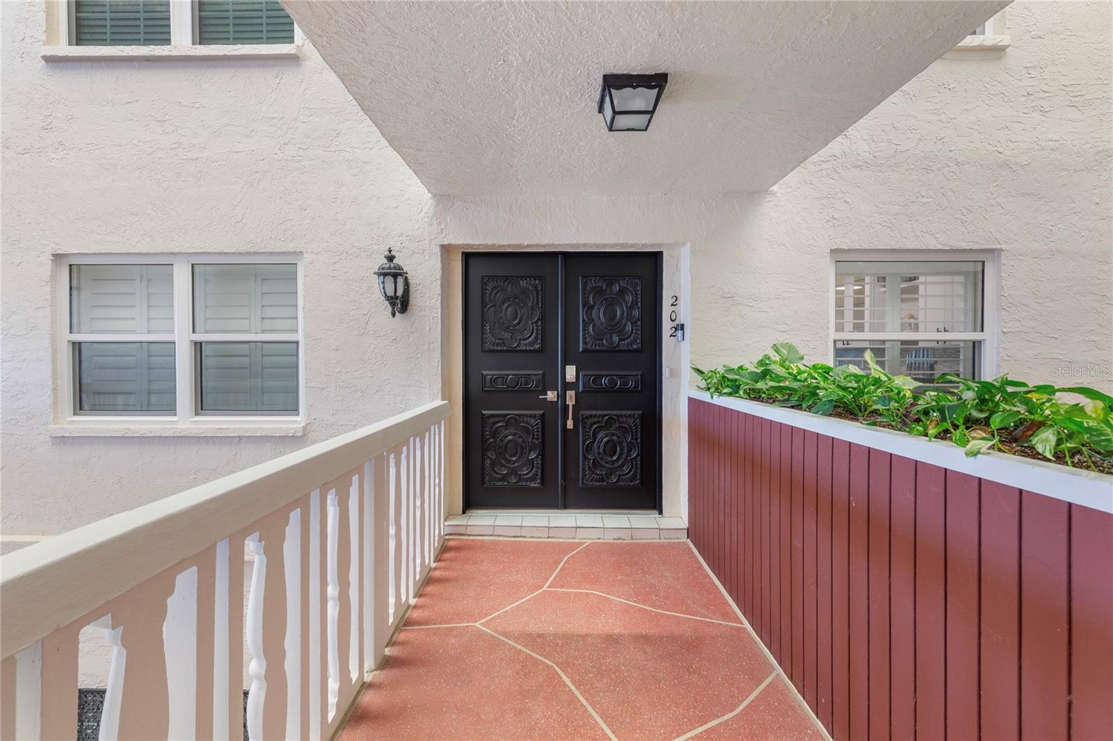 2900 Gulf Blvd #202, Belleair Beach, FL 33786
