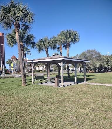 17960 Gulf Blvd #104, Redington Shores, FL 33708