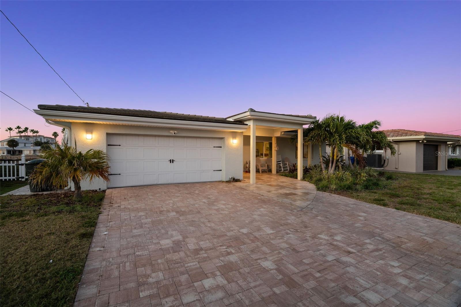 2288 Edythe Dr, Dunedin, FL 34698
