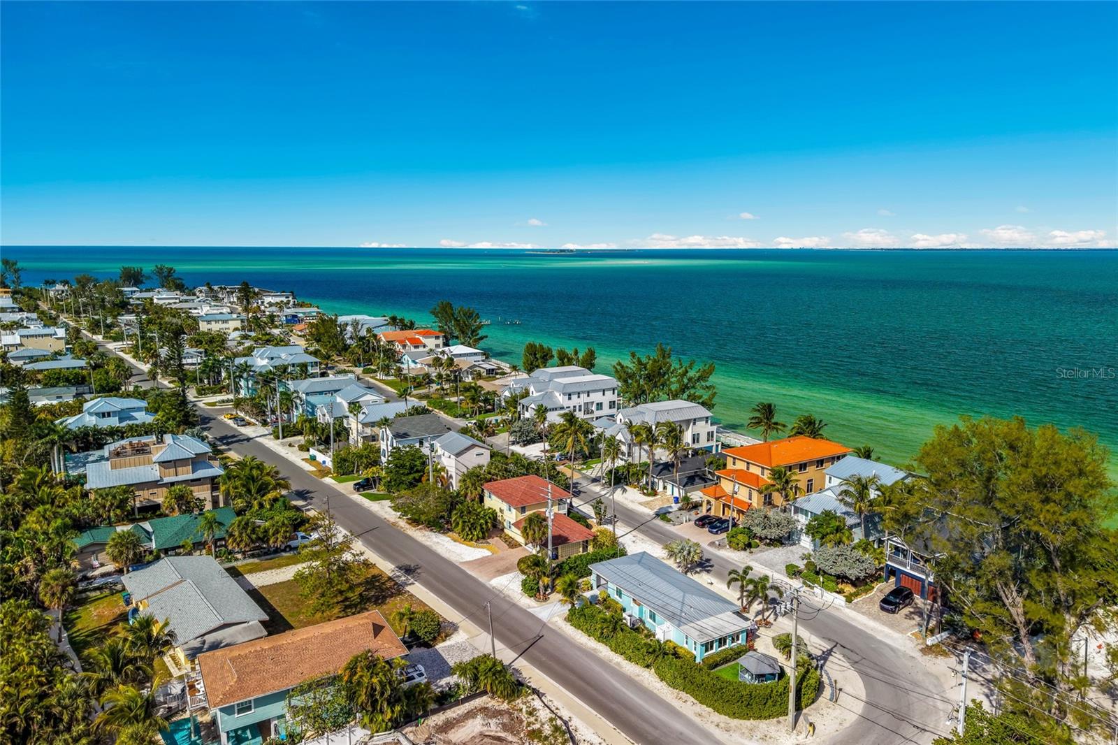 912 N Shore Dr, Anna Maria, FL 34216