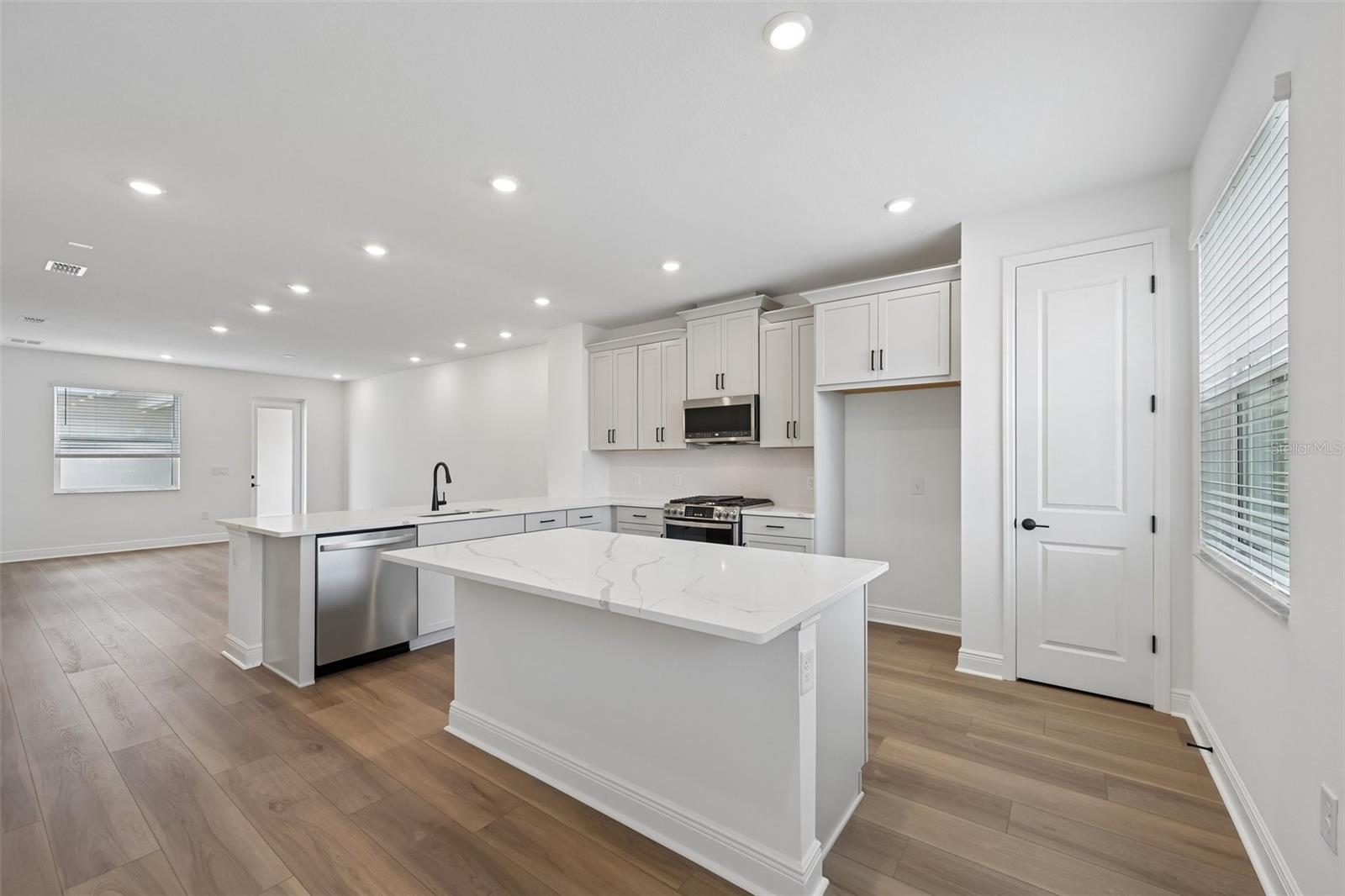8229 Seaflower Pw, Bradenton, FL 34210