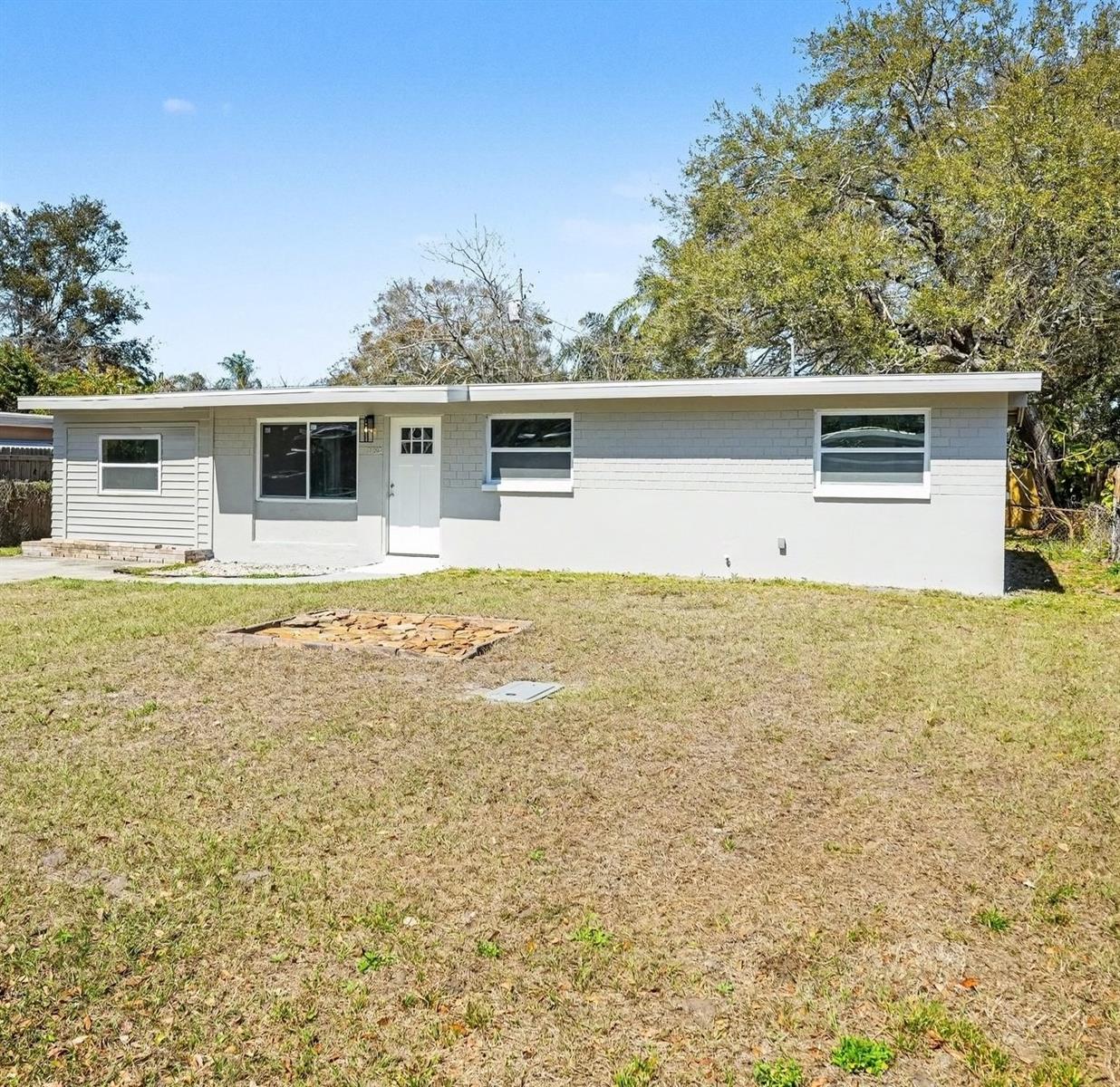 2162 Barcelona Dr, Clearwater, FL 33764