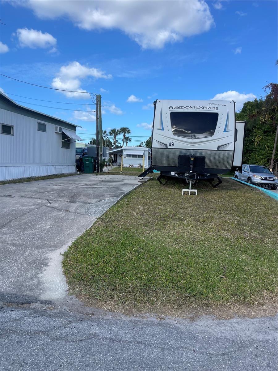 49 Indiana St, Palmetto, FL 34221