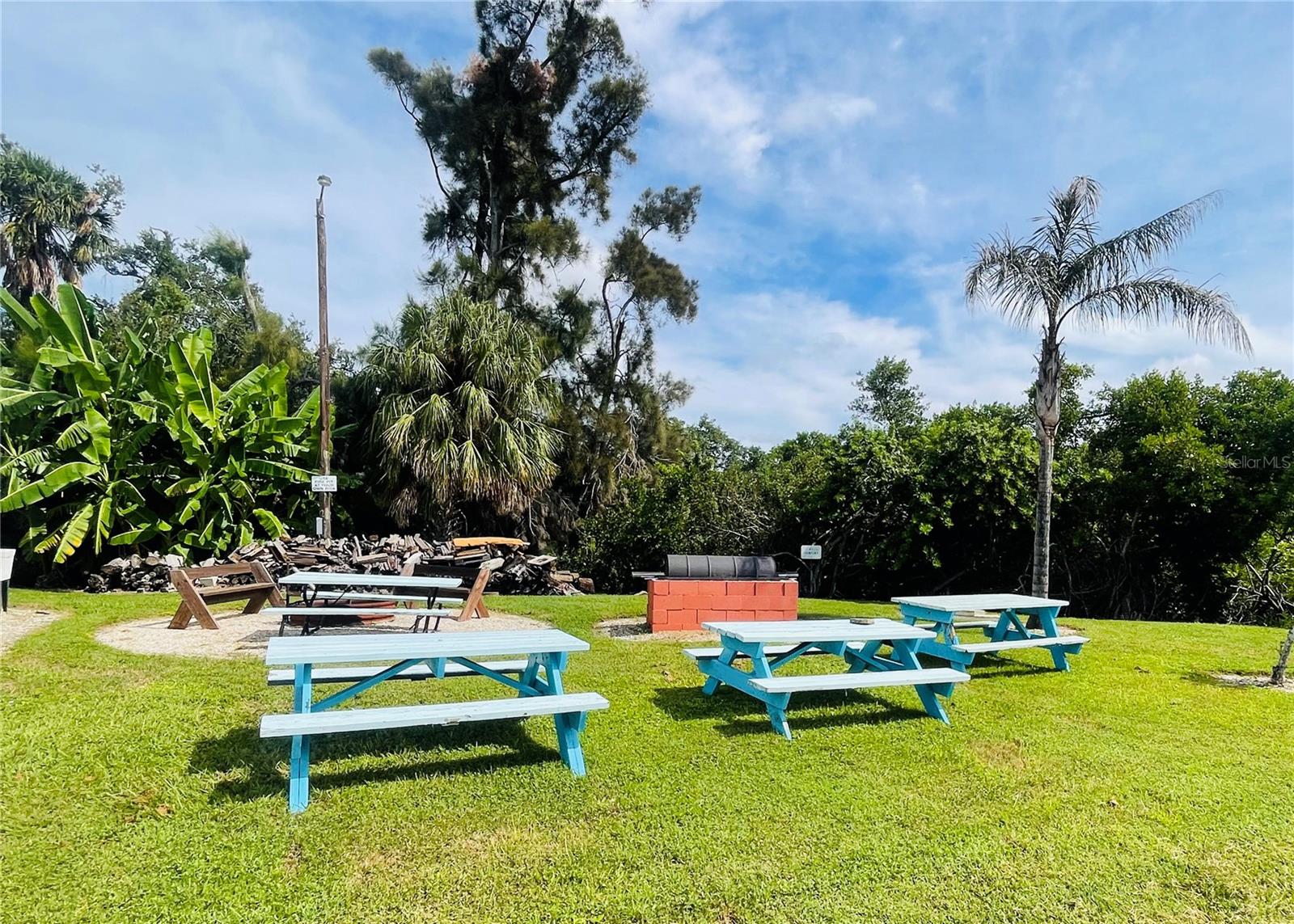 49 Indiana St, Palmetto, FL 34221